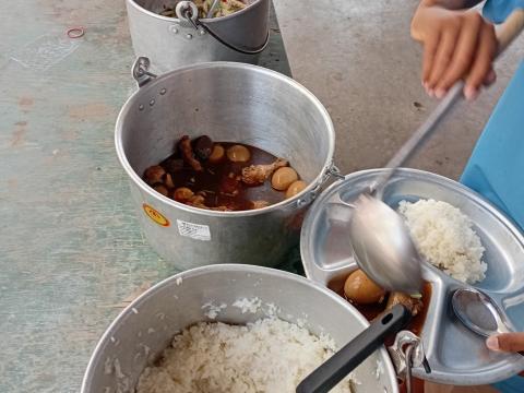 คณะกรรมการติดตามตรวจสอบและประเมินผลการดำเนินโครงการอาหารกลางวันของ โรงเรียน ในสังกัด.ลุมปุ๊ก ประจำปีงบประมาณ 2568