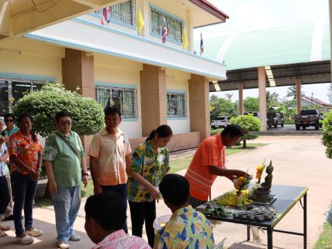 กิจกรรมรดน้ำดำหัวในวันสงกรานต์