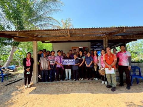 องค์การบริหารส่วนตำบลลุมปุ๊ก ได้มอบบ้านและห้องน้ำแก่ผู้ยากไร้ในชุมชนตำบลลุมปุ๊ก จำนวน 3 ราย