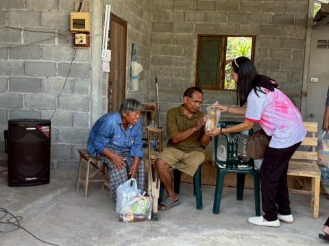 องค์การบริหารส่วนตำบลลุมปุ๊ก ได้มอบบ้านและห้องน้ำแก่ผู้ยากไร้ในชุมชนตำบลลุมปุ๊ก จำนวน 3 ราย